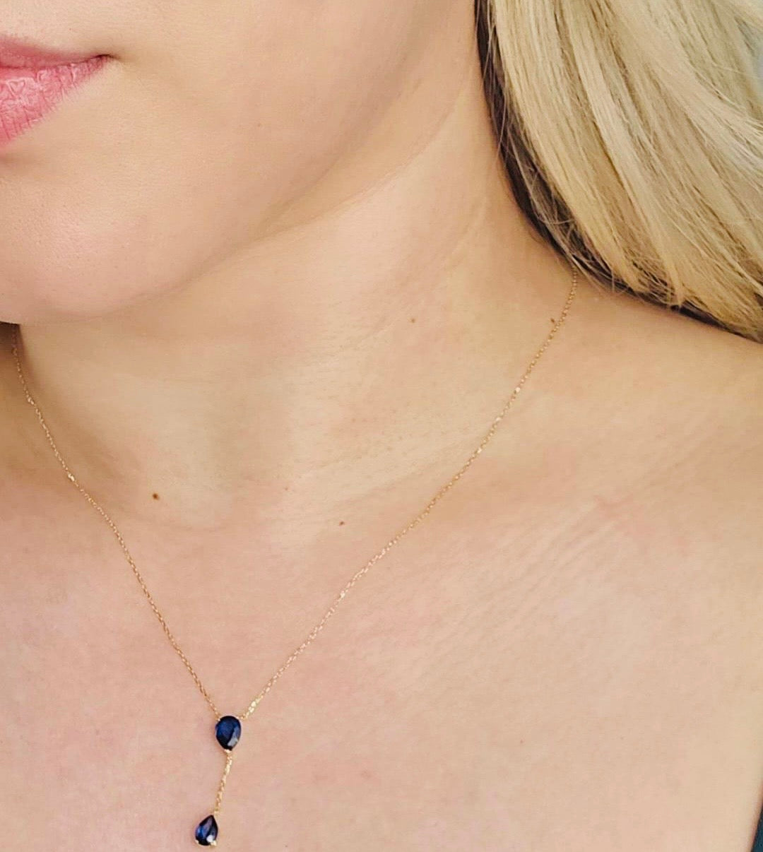 18k Gold Sapphire Neckclace
