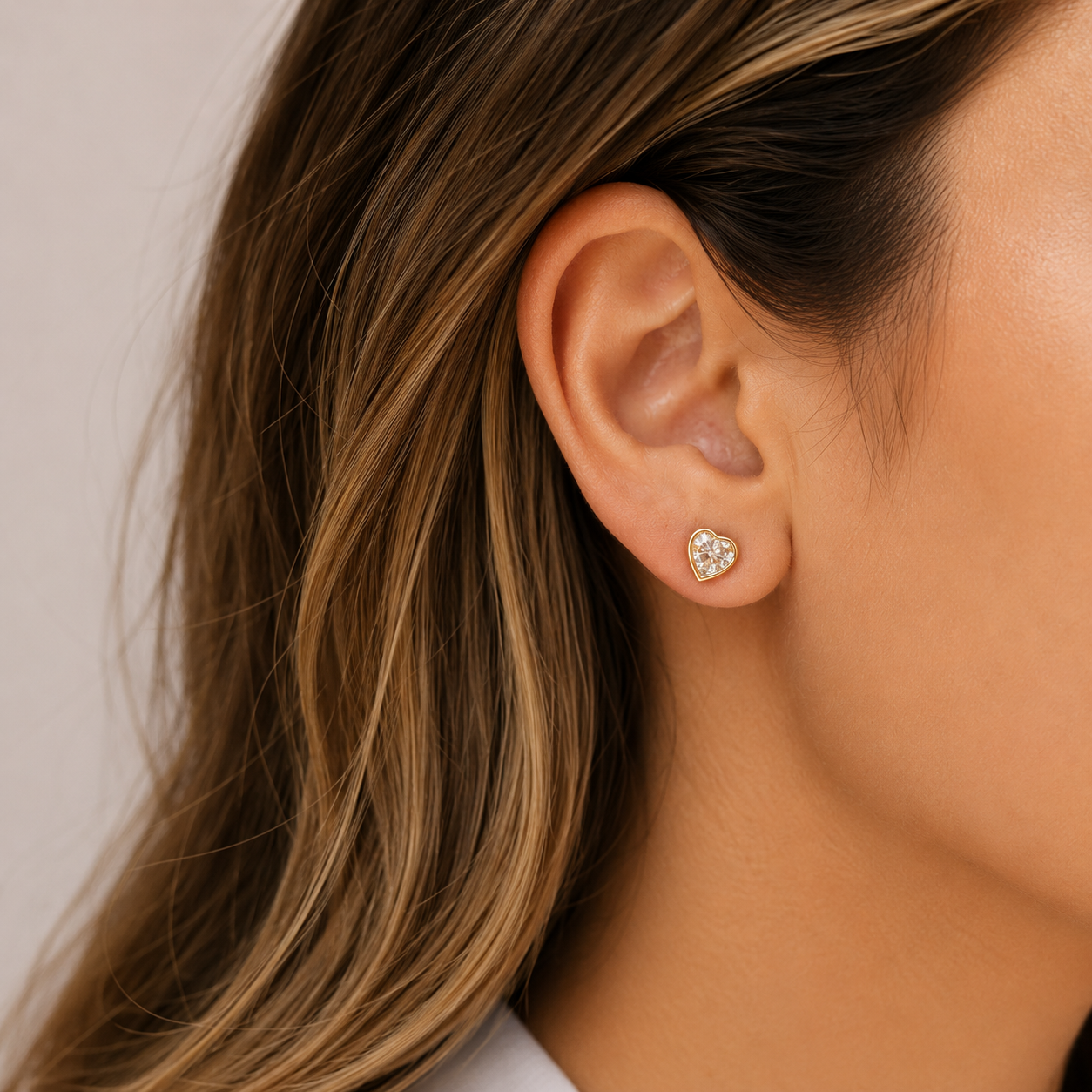 10K Heart bezel earring